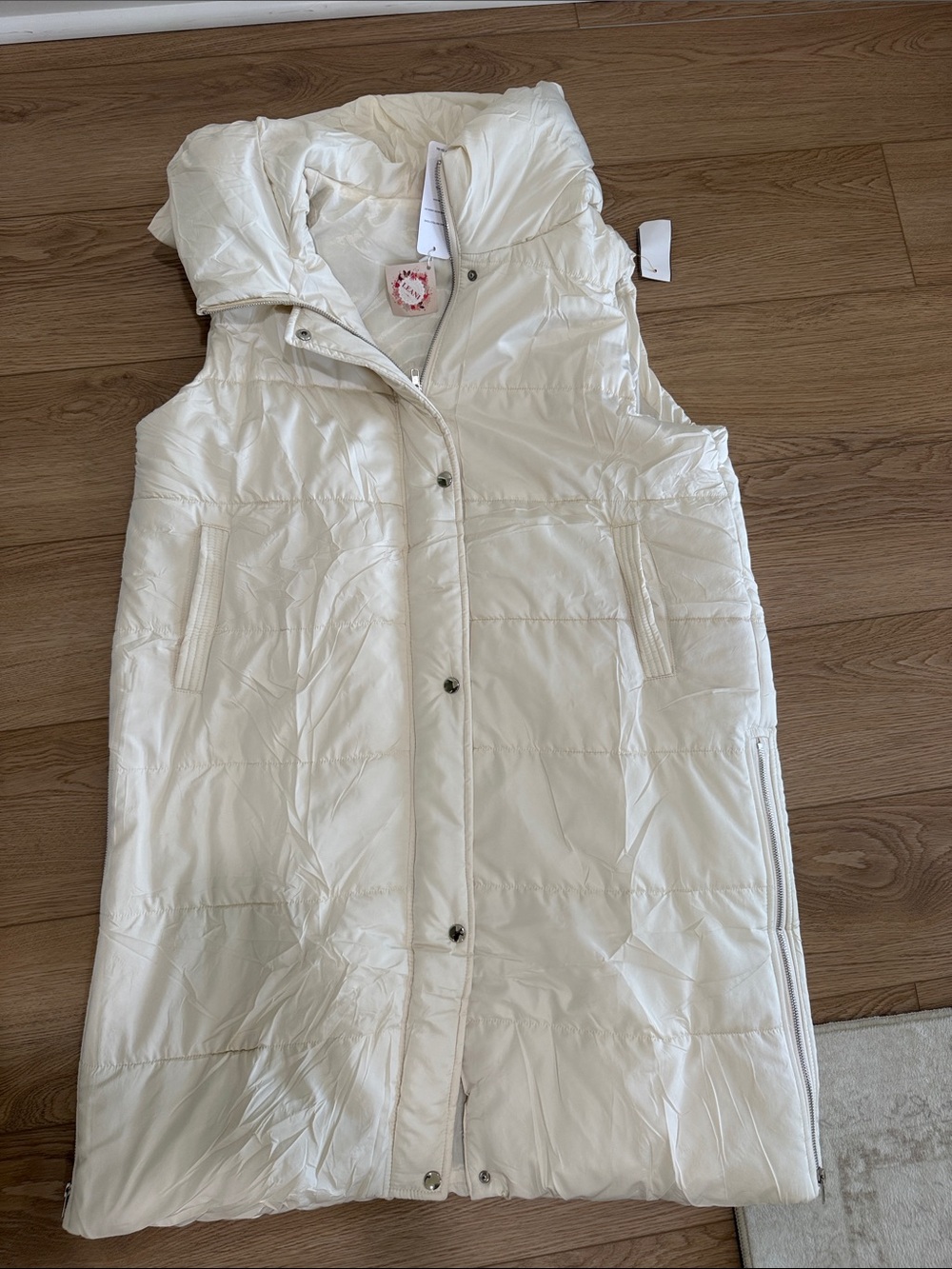 Sleeveless Quilted Hooded Puffer Vest - White